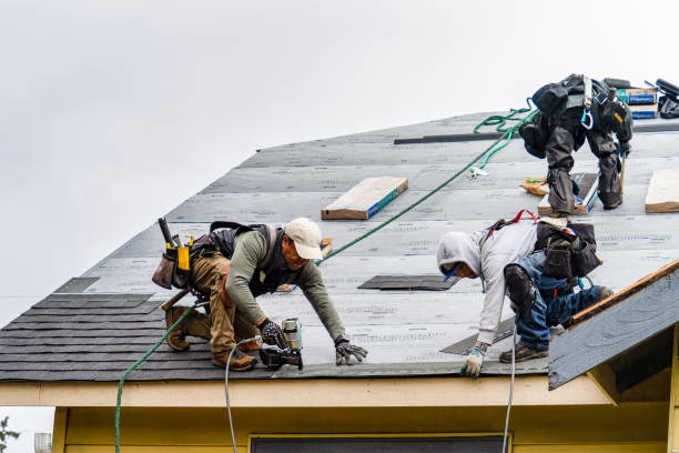 Professional Gutter Installation technician working in Cleveland, SC